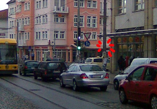 Schon nach wenigen Stunden war das Plakat wieder weg.