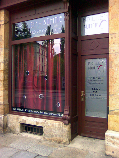 Brillen-Bühne 53