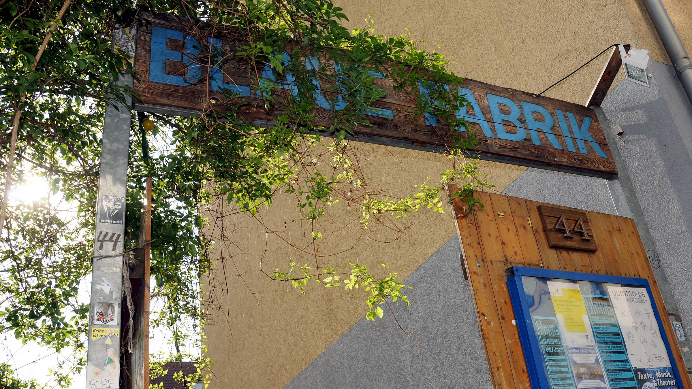 Blaue Fabrik auf der Prießnitzstraße - Foto: Anton Launer