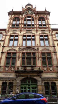 Haupteingang der Dreikönigschule