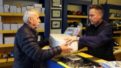 Drucker entsorgen leicht gemacht Sven Schröder von der Tinten-Toner-Tankstation nimmt alte Drucker zurück.
