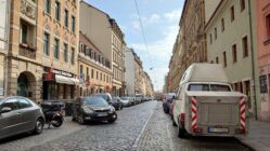Bürgerbeteiligung zur Louisenstraße hat begonnen Es geht eng zu auf der Louisenstraße. Foto: Anton Launer