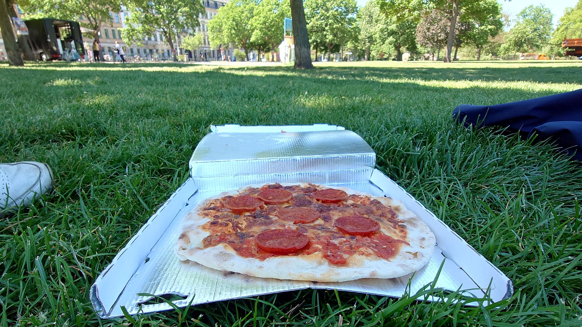 Die fertige Pizza aus dem Automaten, Foto: Anton Launer