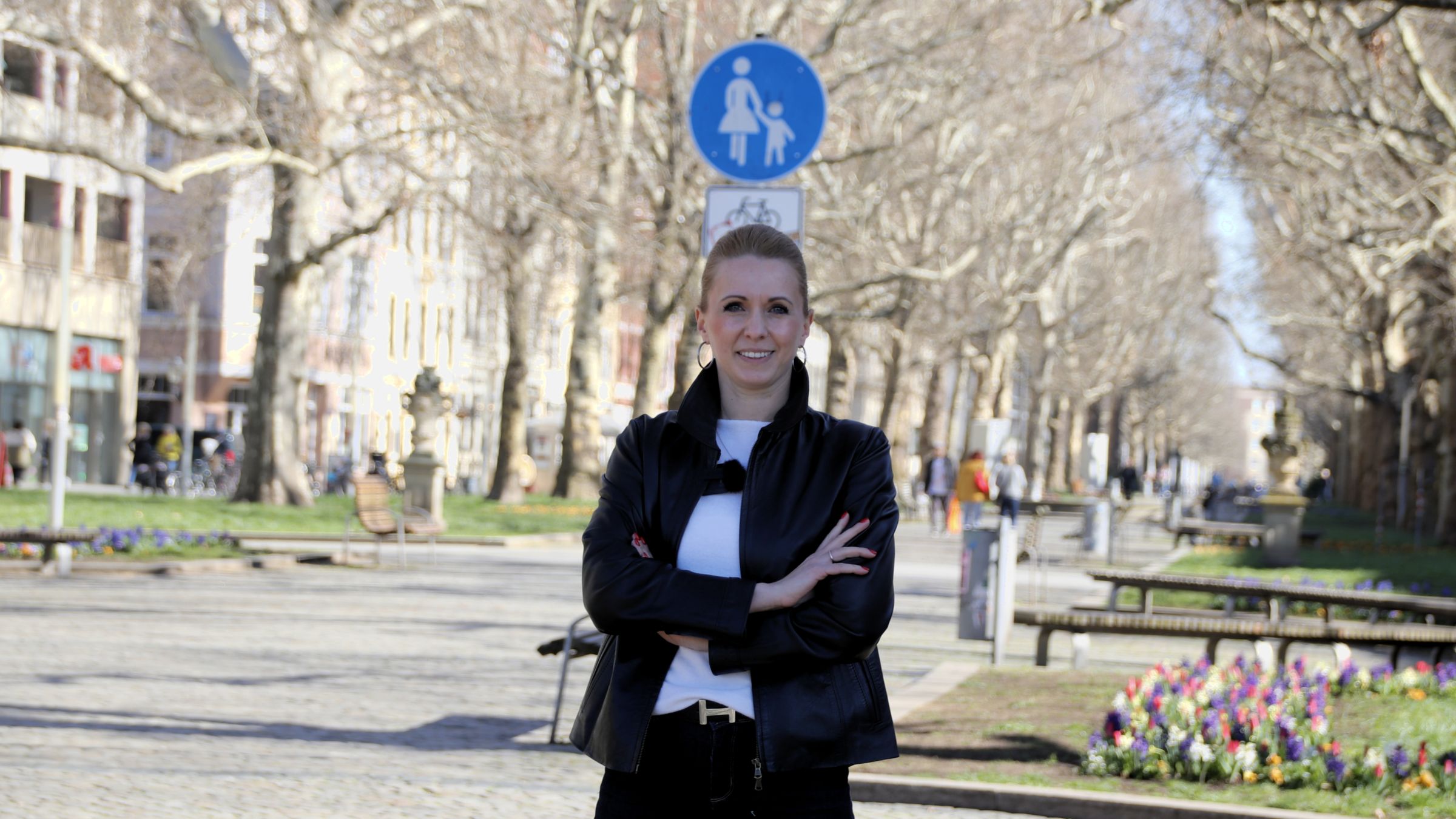 Julia Sasse vom Team Zastrow möchte das Radfahren, zumindest tagsüber, auf der Hauptstraße verbieten. Foto: Anton Launer