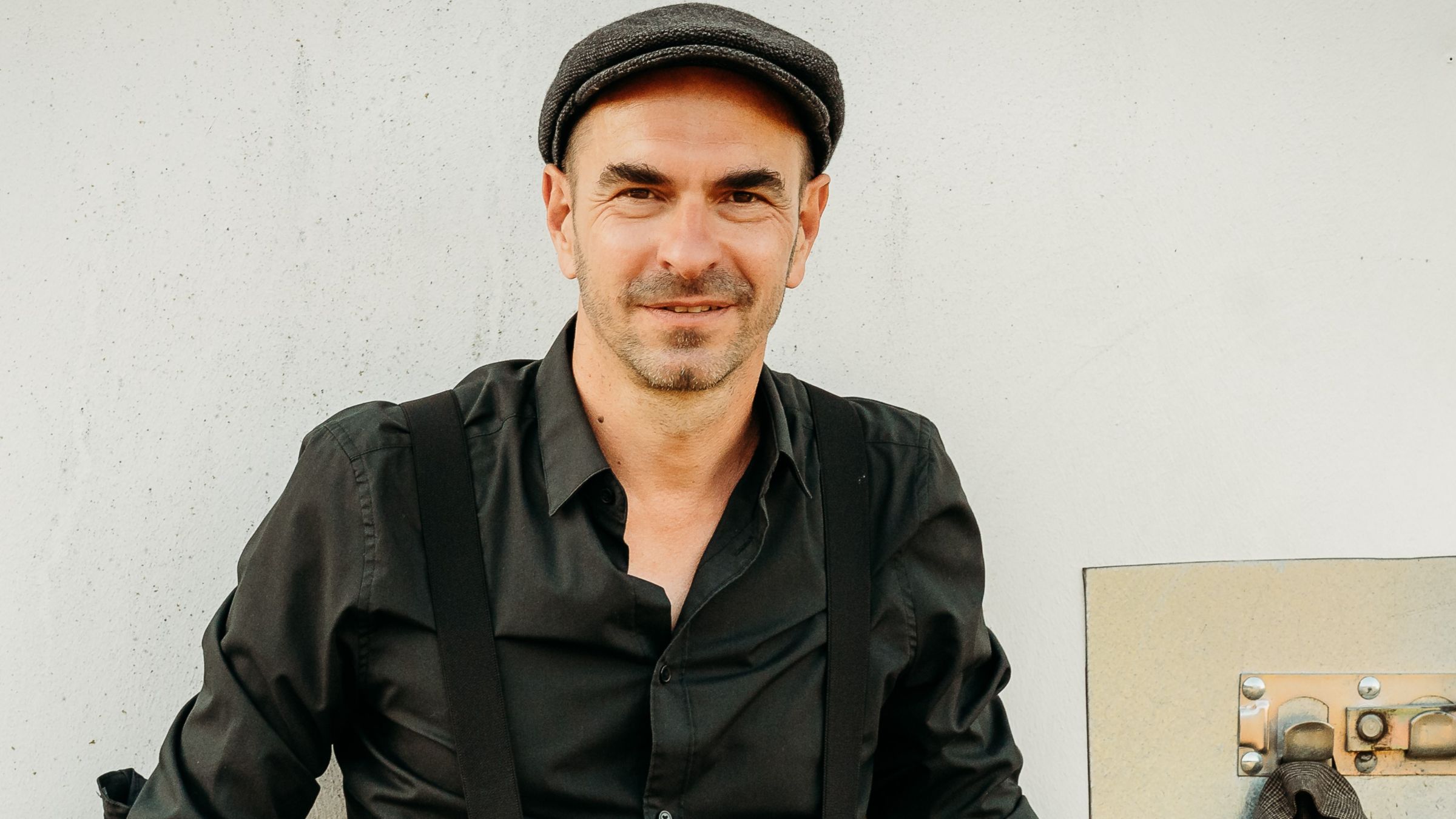 Stefan Hasselmann spielt am Donnerstag in dhaliwal´s Café & Bistro Stefan Hasselmann spielt am Donnerstag in dhaliwal´s Café & Bistro