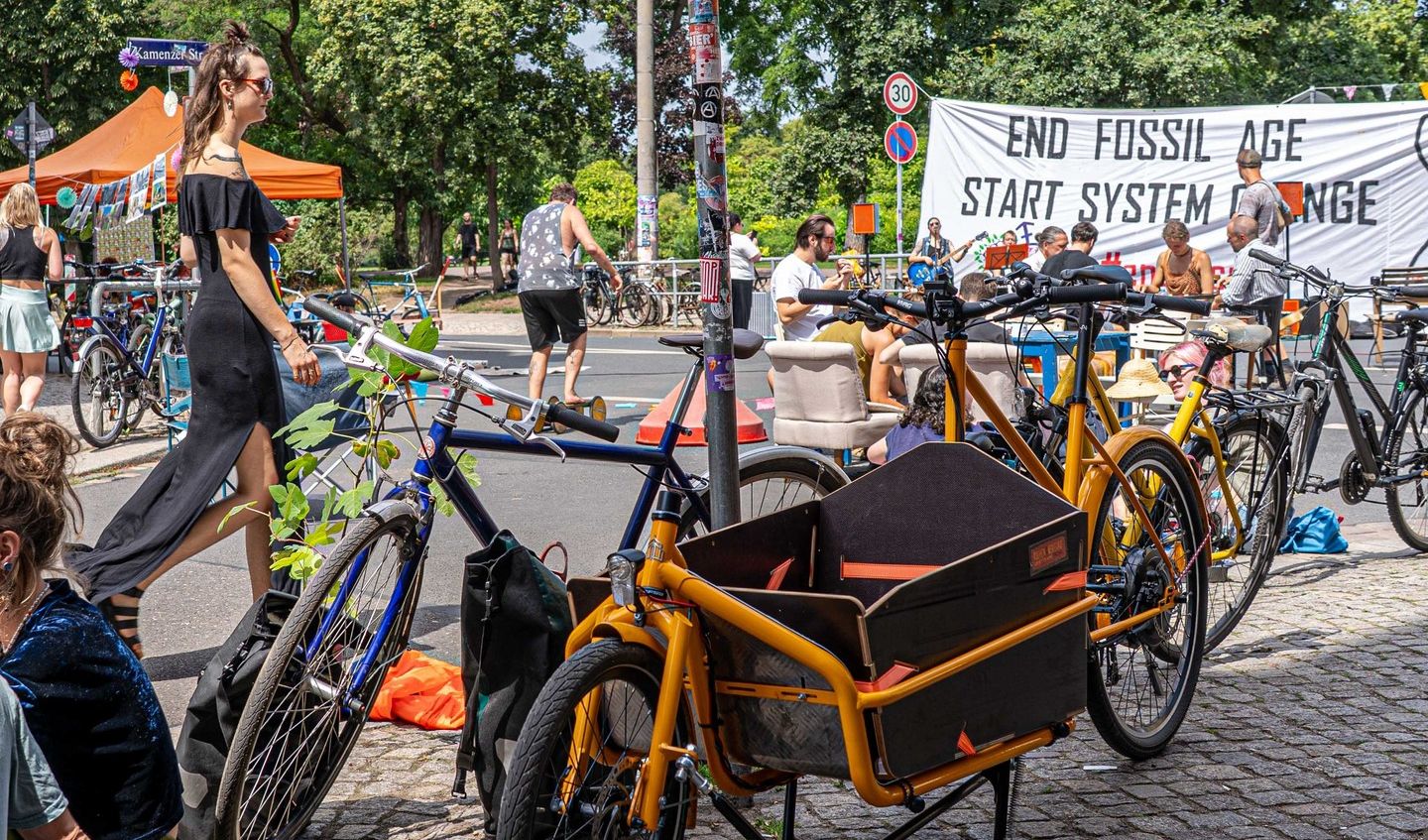 Am Sonntag machte die Kreuzung Bischofsweg/Kamenzer Straße autofrei. Foto: Peter Zuber