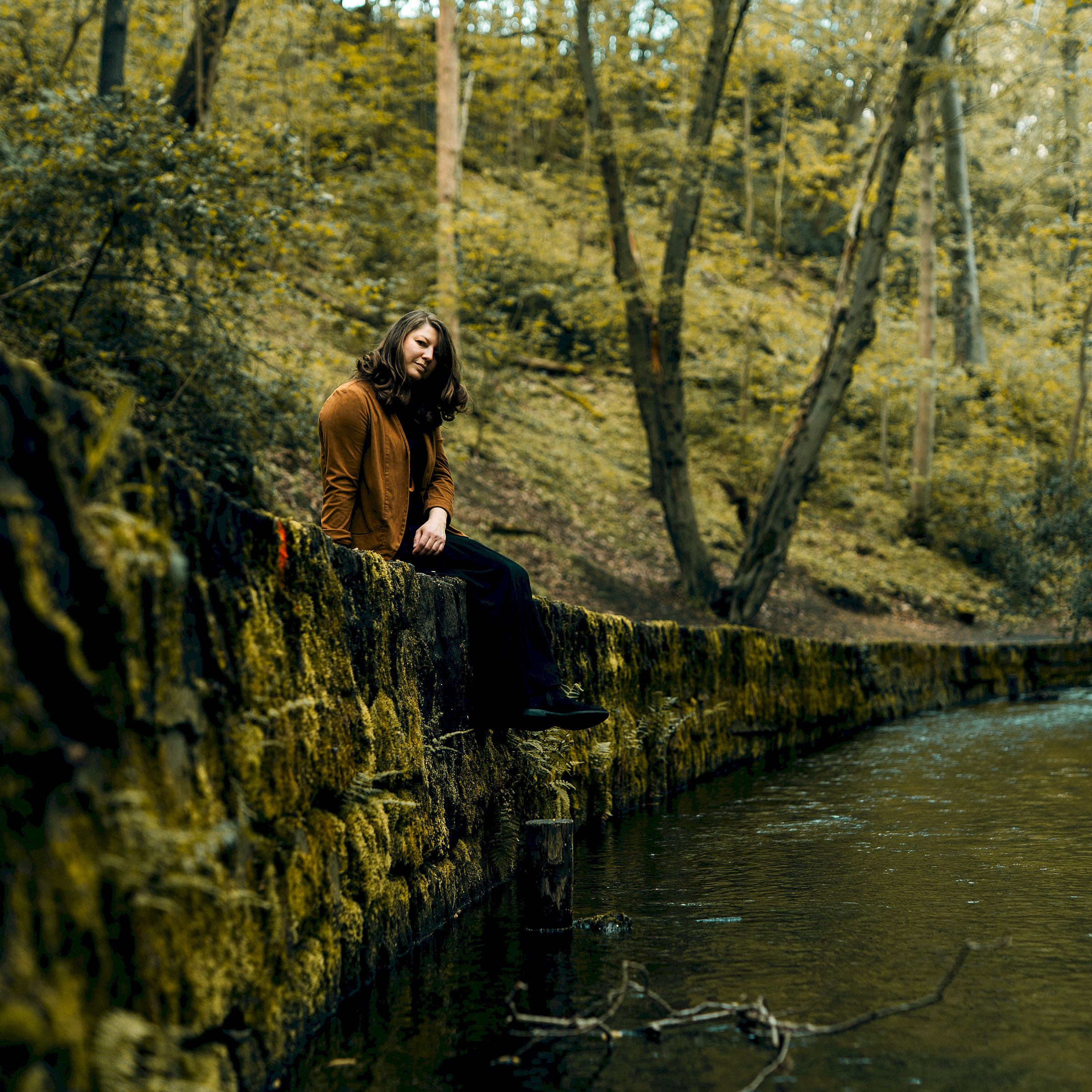 Sängerin, Gitarristin und Violinistin Juliane Liebing. Foto: Johannes Haupt