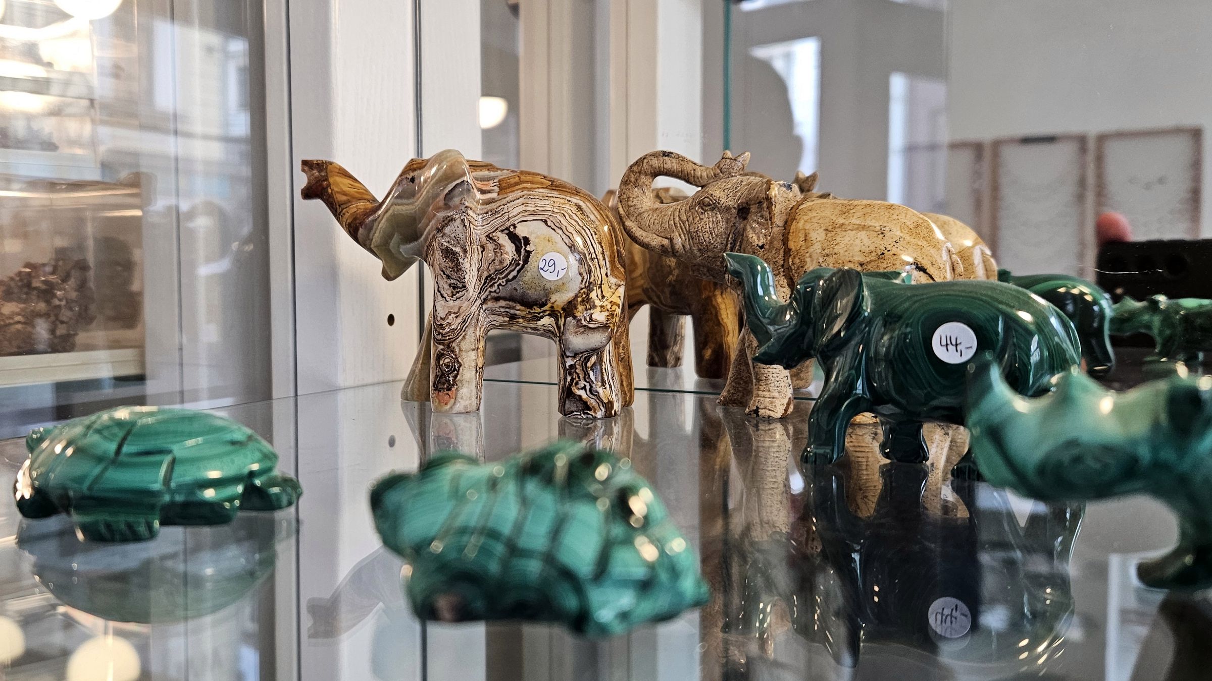 Steinerne Kunstwerke - Foto: Anton Launer