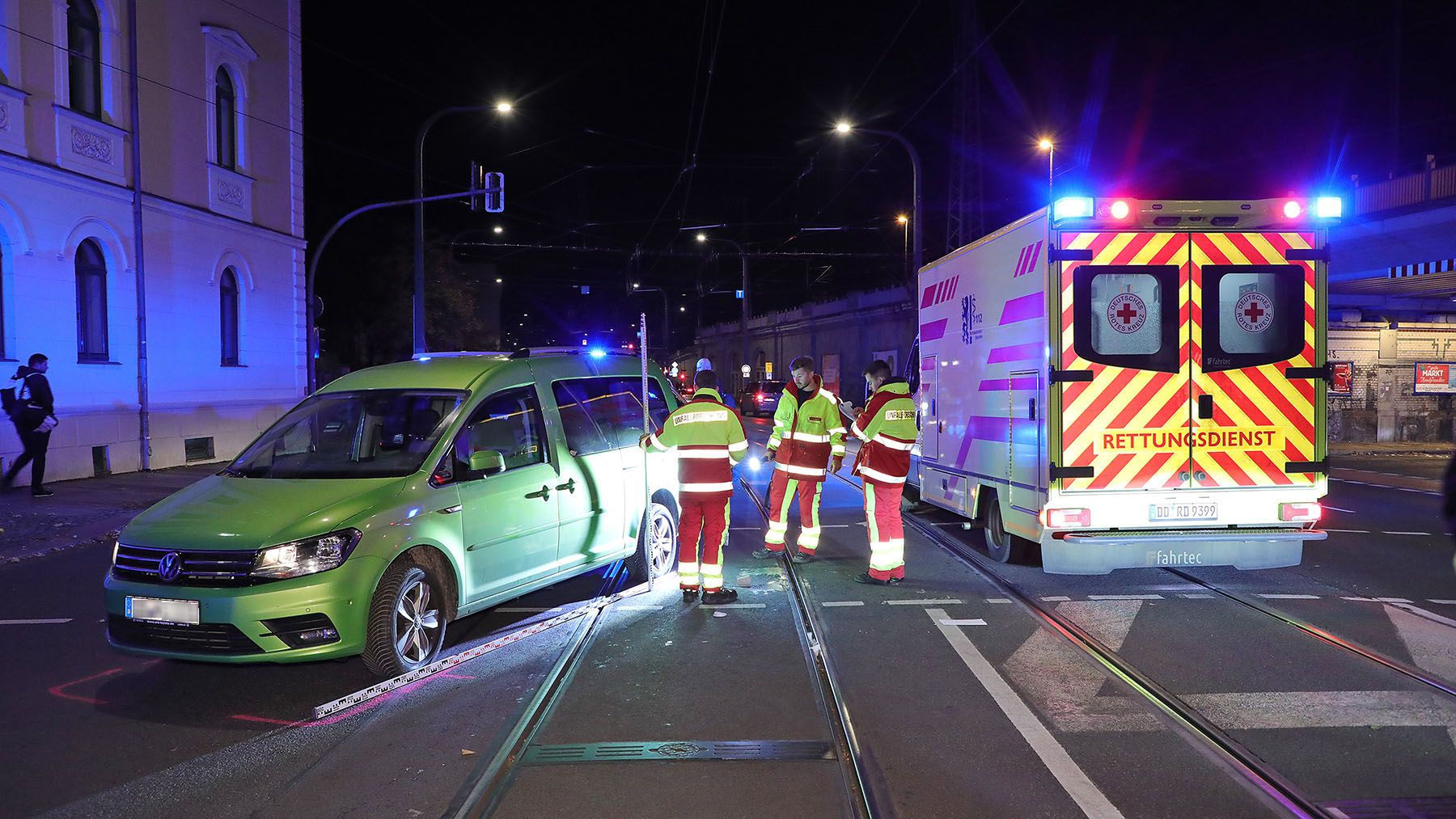 Verkehrsunfall an der Antonstraße - Foto: Roland Halkasch