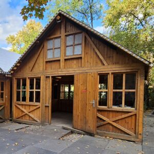 Ab Sonnabend gibt's Glühwein & Co in der Winterhütt'n. Foto: Anton Launer