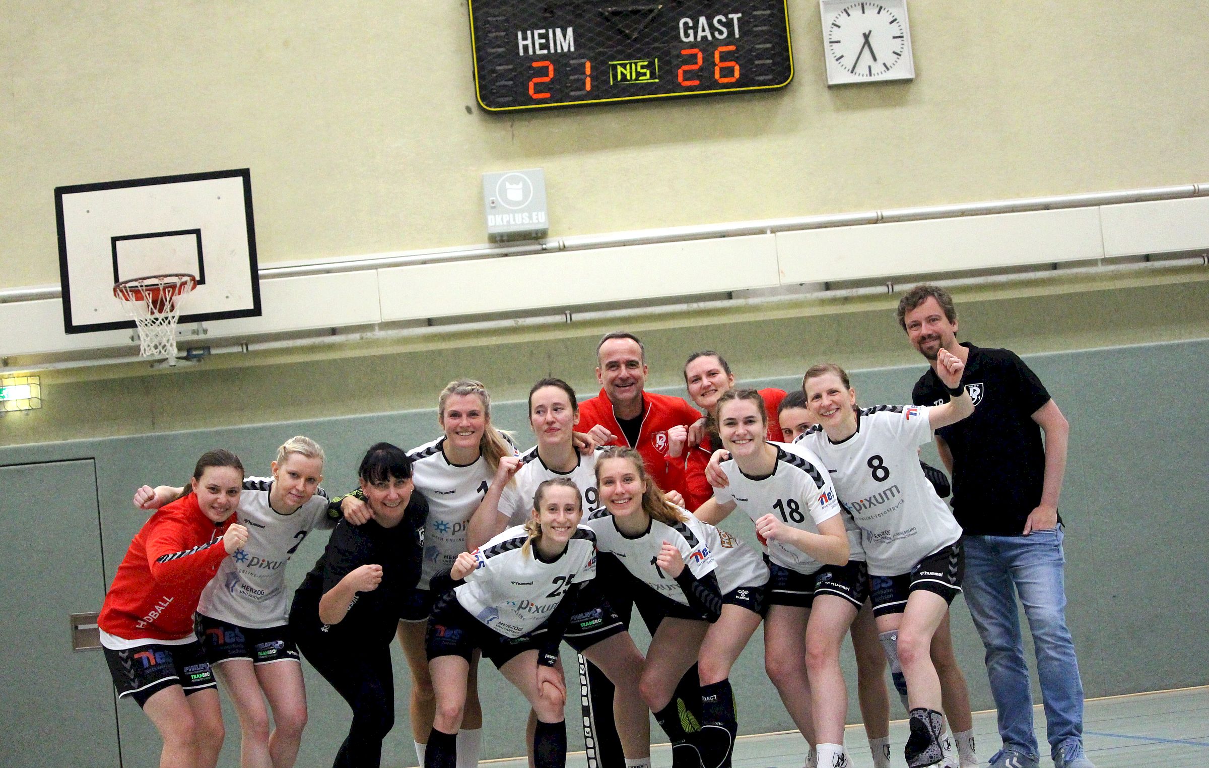 Die Sportis freuen sich über den Einzug in die zweite Pokalrunde - Foto: Sportfreunde 01