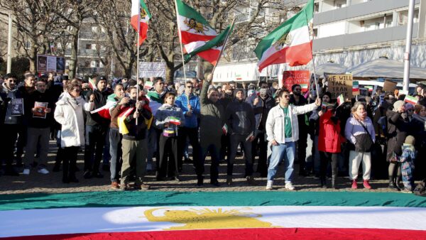 Protest gegen das Regime im Iran - Foto: Anton Launer