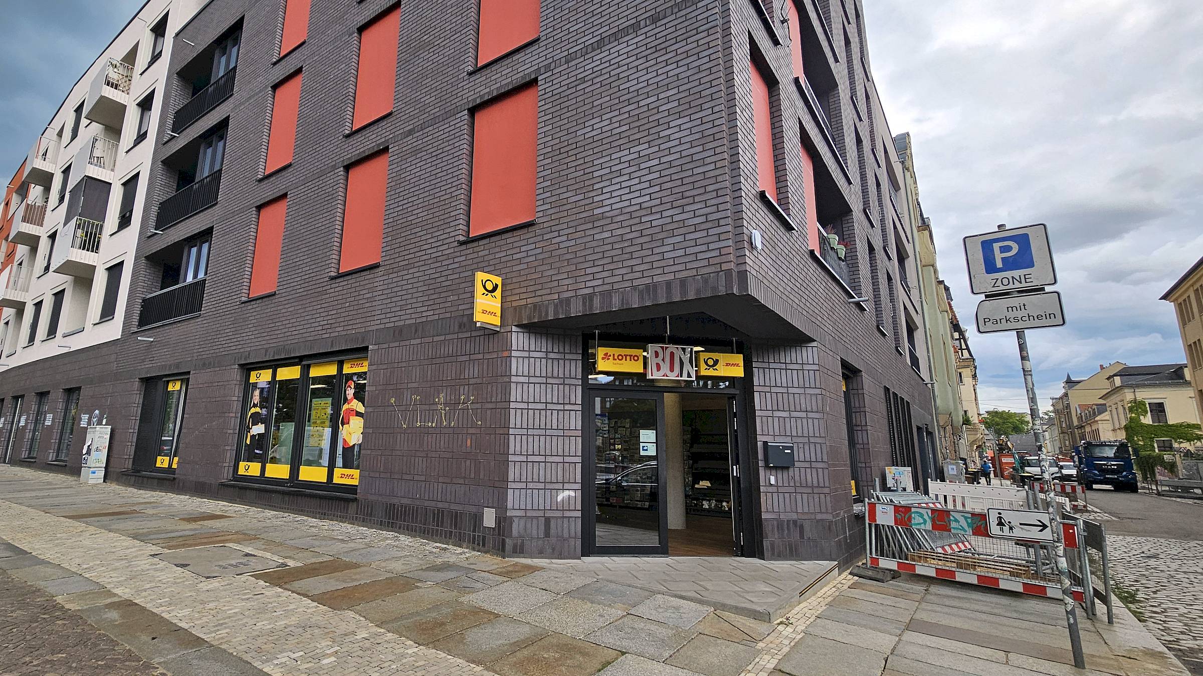 Für kleine und große Postdienstleistungen gibt's jetzt ein Lädchen an der Ecke zur Katharinenstraße - Foto: Anton Launer