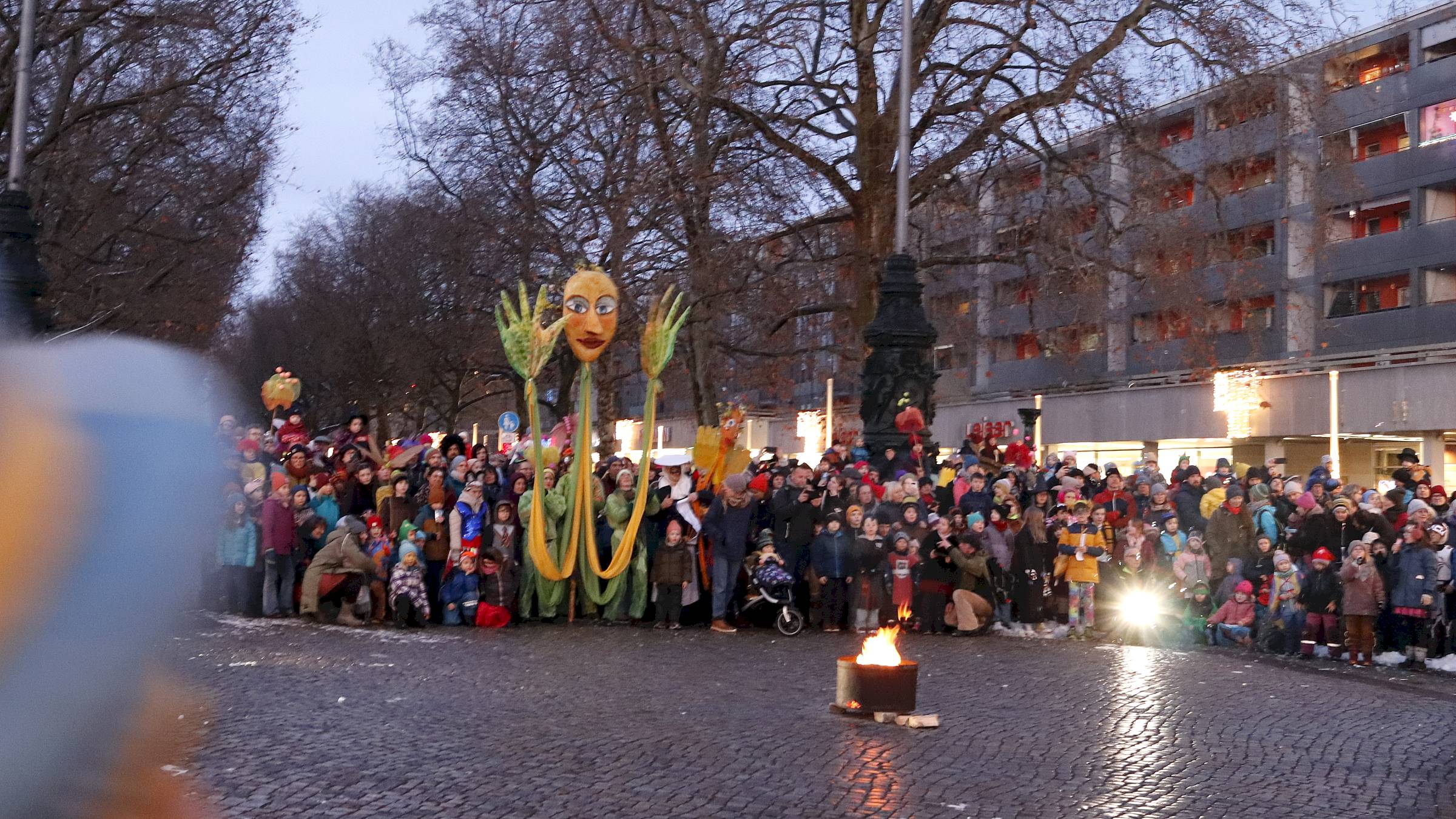 Wintervertreibung auf dem Neustädter Markt - Foto: Anton Launer
