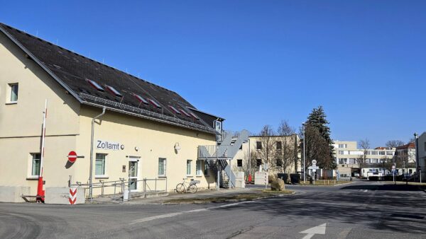 Das Zollamt am Albert-Fromme-Weg - Foto: Anton Launer