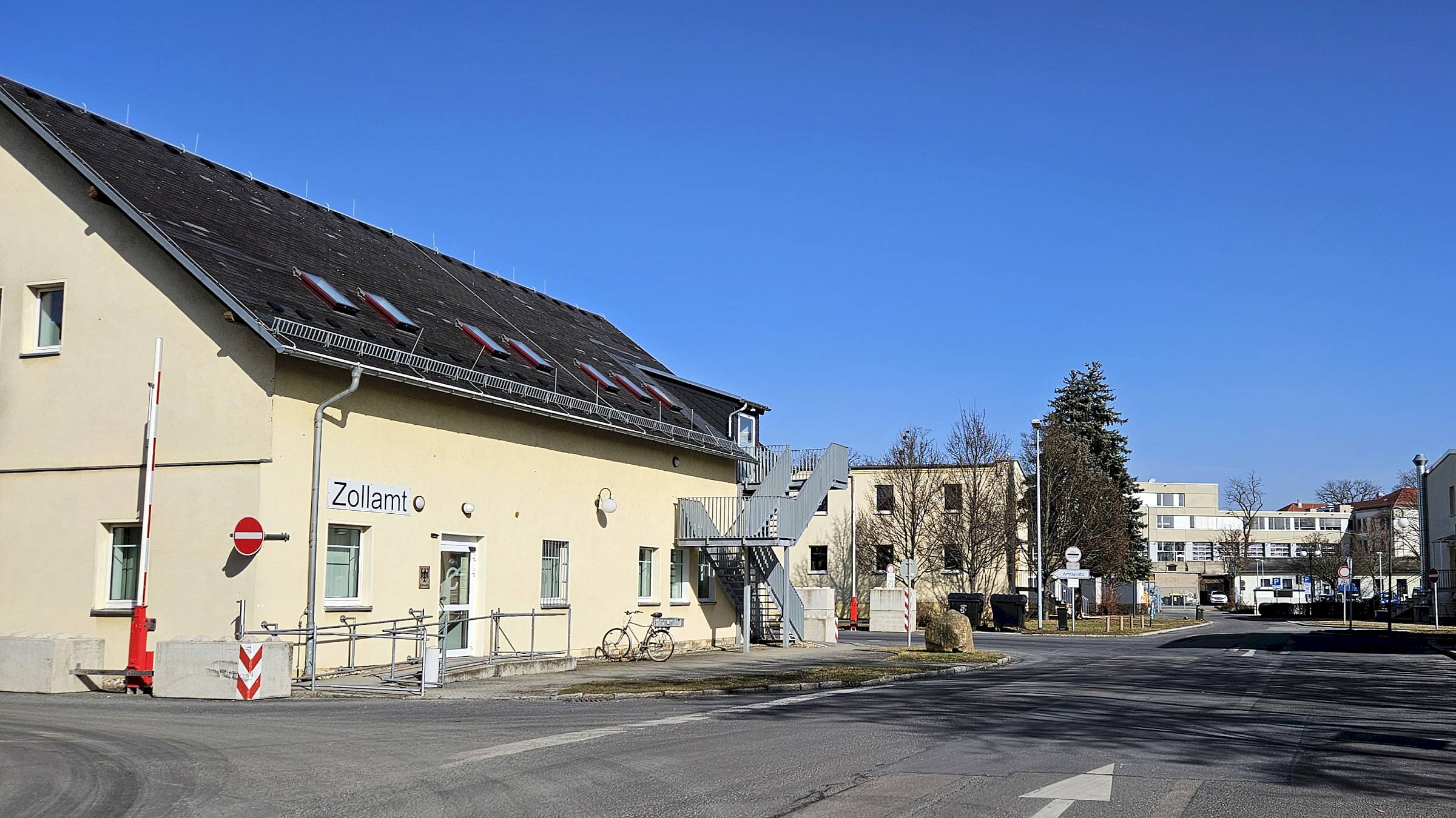 Das Zollamt am Albert-Fromme-Weg - Foto: Anton Launer