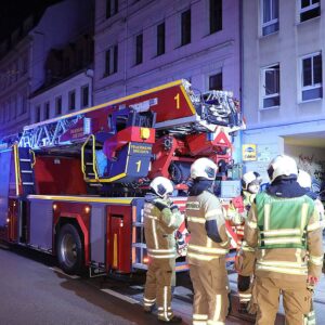 Feuerwehr im Einsatz auf der Görlitzer Straße - Foto: Roland Halkasch