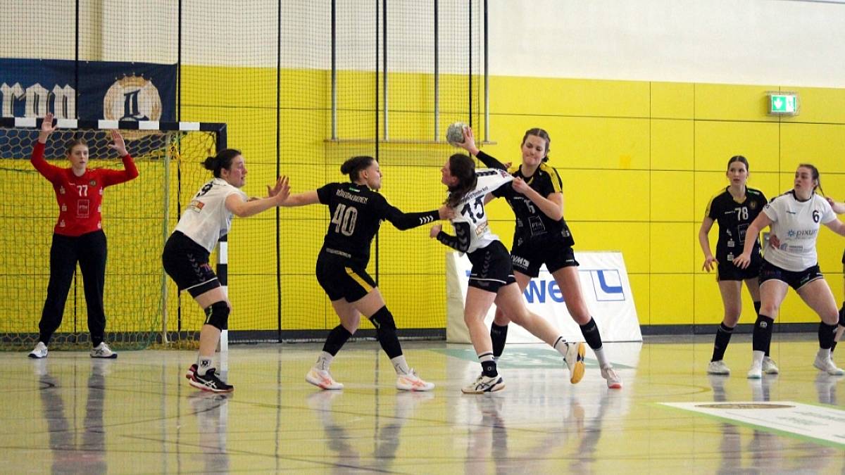Deutliche Niederlage der Sportis bei der zweiten Mannschaft der Rödertalbienen - Foto: Sportfreunde 01