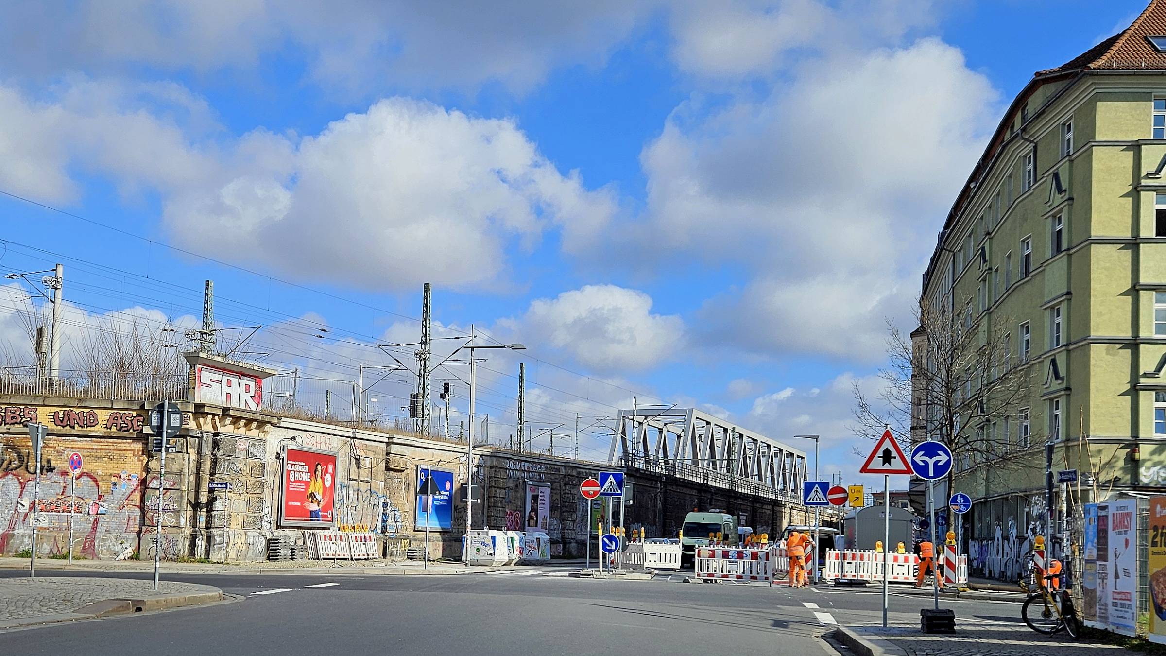 Neuer Zebrastreifen am Dammweg - Foto: Anton Launer