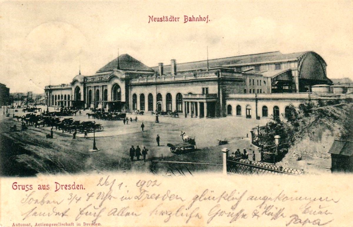 Bahnhof Neustadt im Jahr 1902, kurz nach der Eröffnung. Zeitgenössische Postkarte - www.altesdresden.de