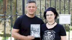 Ann-Marie Eßer-Wächtler und Marcus Wächtler haben gemeinsam einen Neustadt-Krimi geschrieben. Foto: Anton Launer