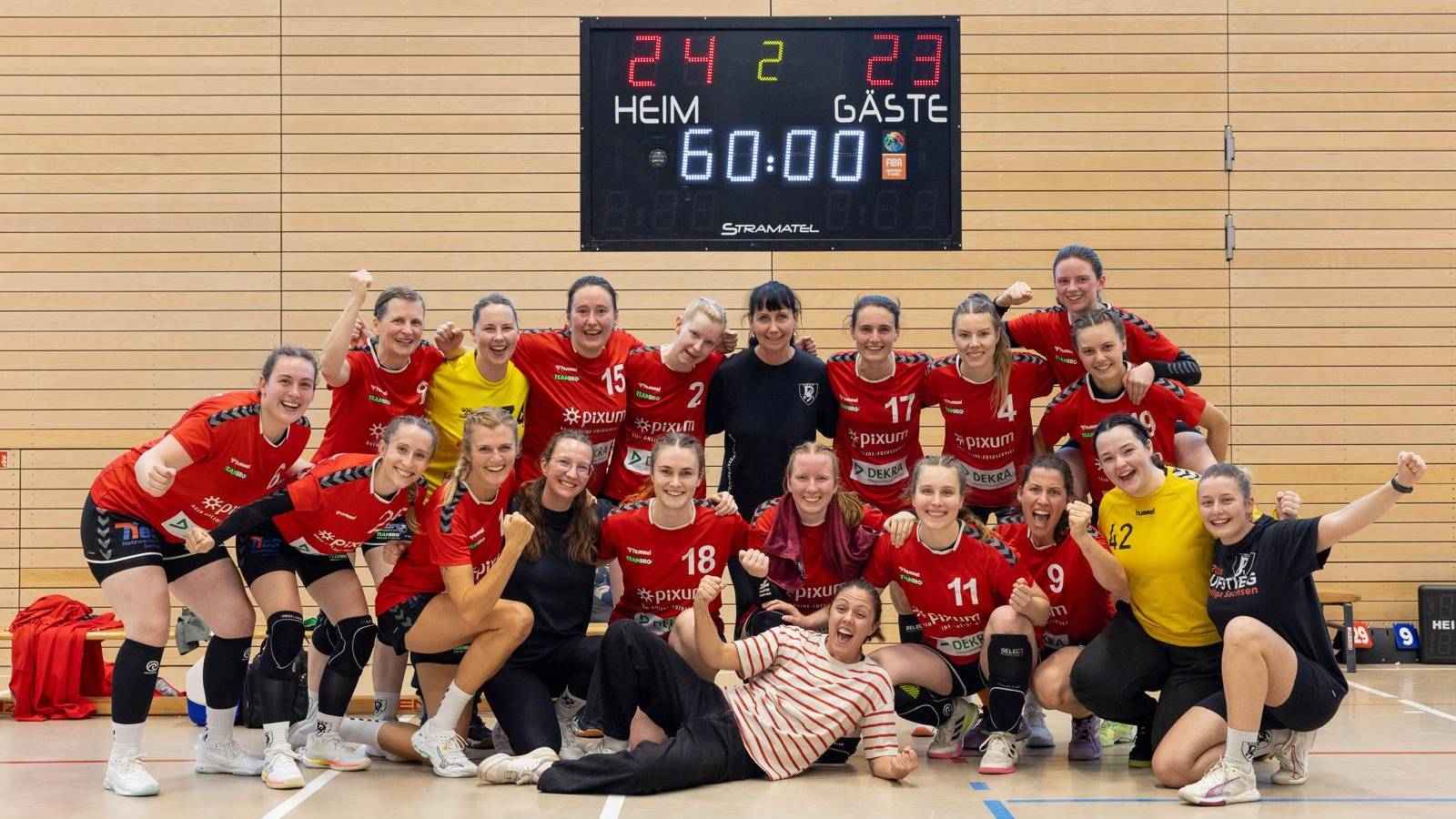 Knapper Auftaktsieg gegen Riesa - Foto: Sportfreunde 01