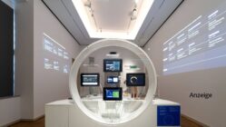 Was hat die Enigma mit Bitcoin zu tun? Ausstellungsansicht "Krypto, was?" © Staatliche Kunstsammlungen Dresden, Foto: Alexander Peitz